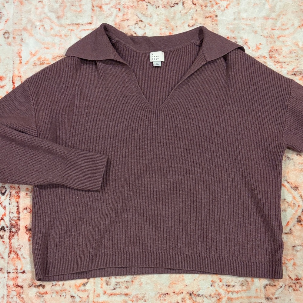 a new day Women's V-Neck Sweater in Mauve